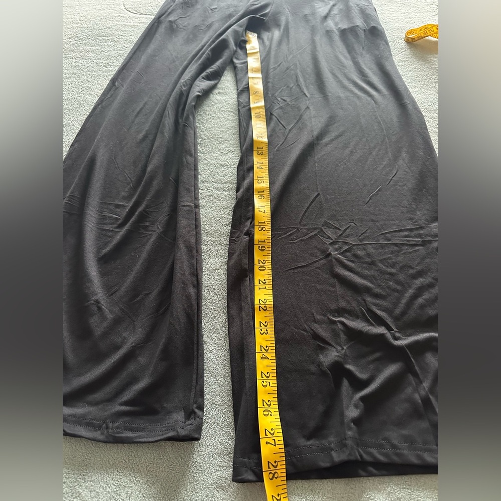 Unbranded black wide leg trousers, small, new without tags, with pockets. - Picture 4 of 8